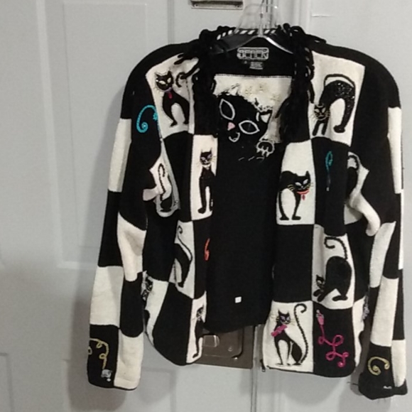 Berek Cat Pattern Jacket - Picture 3 of 3